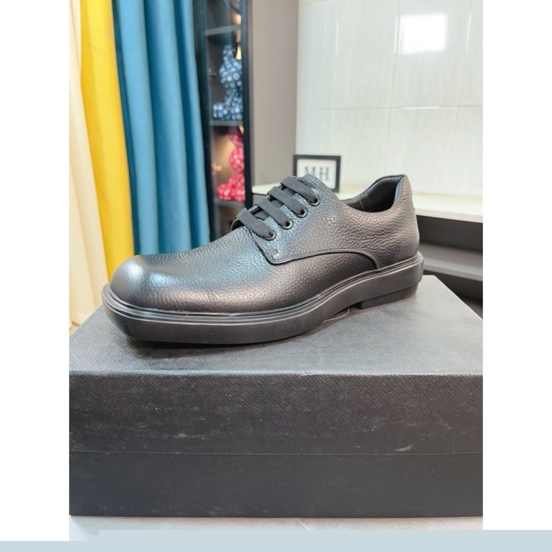 Pra*a leather shoes